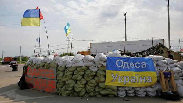 Блокпост на въезде в Одессу, возле которого произошел взрыв. 25 апреля 2014