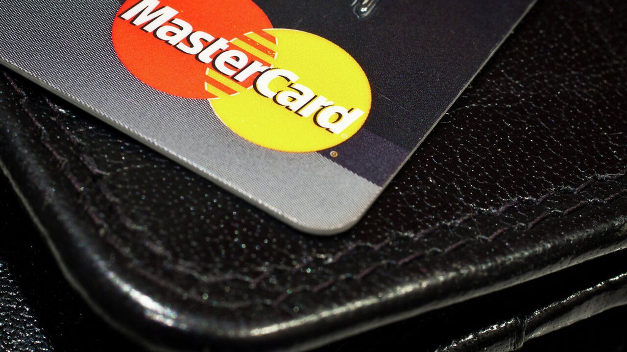 Mastercard отключила от своей сети несколько финансовых институтов