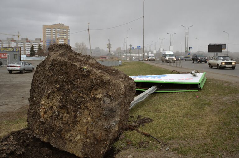 Последствия урагана в Омске