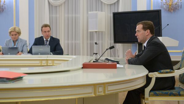 Председатель правительства РФ Дмитрий Медведев на заседании правительства РФ