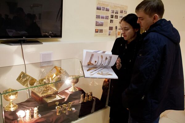 Спутники воинов: выставка клинкового оружия Златоуста открыта в Томске