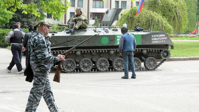 Представители сил самообороны Славянска. Архивное фото