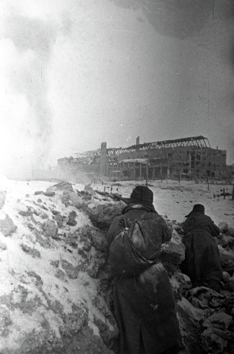 Бой на территории тракторного завода в Сталинграде, 1943 год