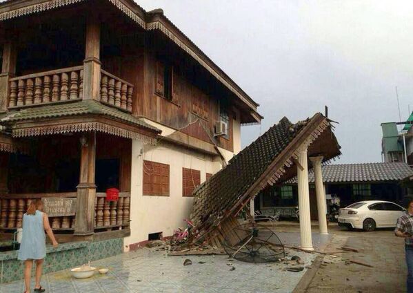 Разрешенный дом после землетрясения на севере Таиланда