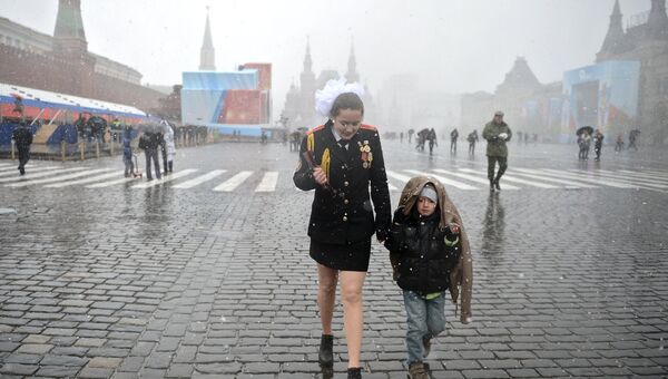 Мокрый снег в Москве. Архивное фото