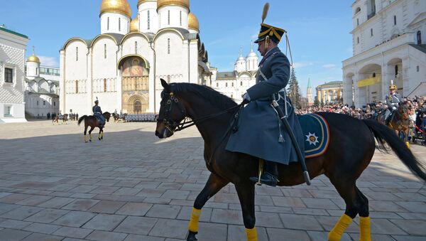 Церемония развода пеших и конных караулов Президентского полка, архивное фото
