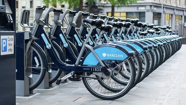 Логотип Barclays на велосипеде