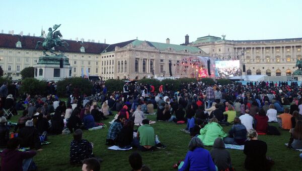 Празднование Дня окончания Второй мировой войны в Европе на Площади Героев в Вене