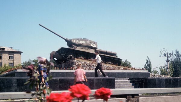 Танк-памятник Т-34 в Тирасполе. Архивное фото