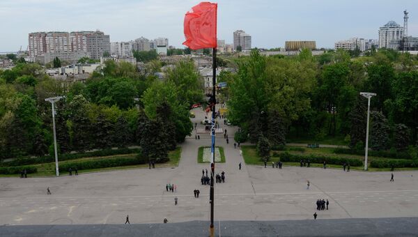 Красный флаг вывешен над Домом профсоюзов в Одессе. Архивное фото