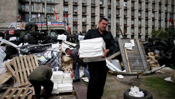 Подготовка к референдуму в Донецке, 8 мая 2014