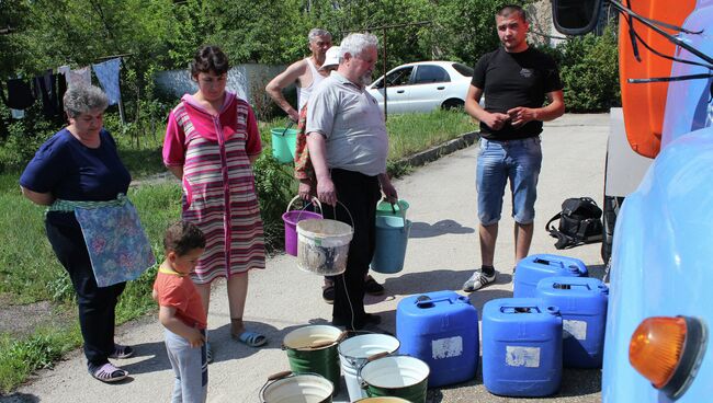 Ситуация с питьевой водой.Архивное фото.