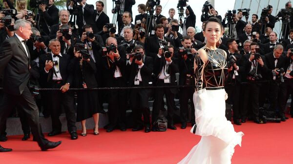 Китайская актриса Чжан Цзыи на Красной дорожке церемонии открытия 67-го Каннского фестиваля