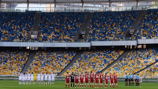 Футбол. Премьер-лига Украины. Матч Ильичевец - Динамо