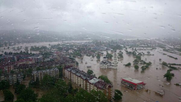 Вид на затопленный город Сербии