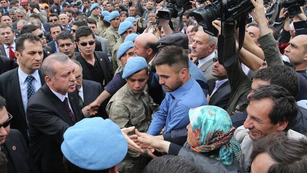 Премьер-министр Турции Тайип Эрдоган в городе Сома