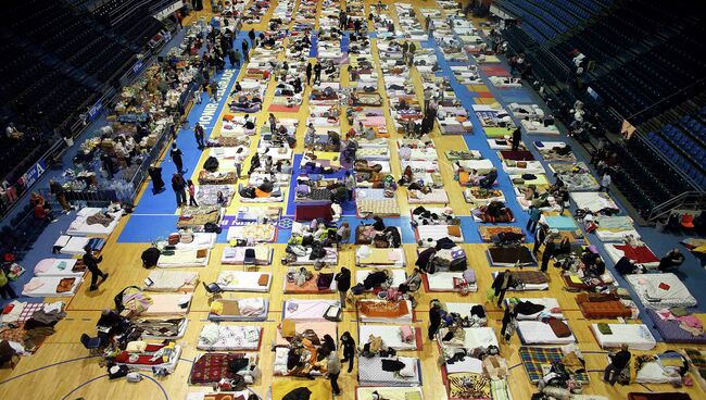 Эвакуированные из сербского города Оберновац в приюте города Белград Эвакуированные из сербского города Оберновац в приюте города Белград