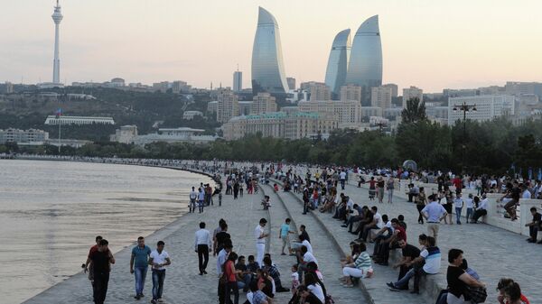 На набережной Баку