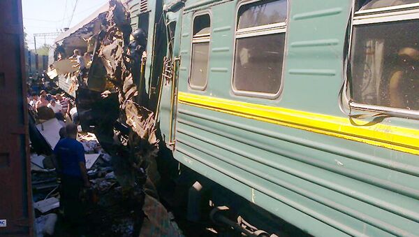 На перегоне Бекасов-Нара грузовой поезд столкнулся с пассажирским составом