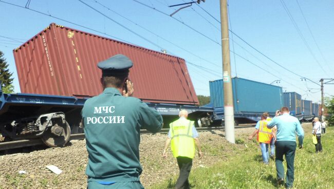 На перегоне Бекасово-Нара грузовой поезд столкнулся с пассажирским составом