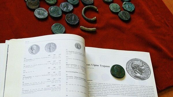 Клад римских монет конца I-II вв. нашей эры.