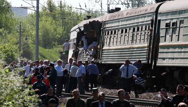 На месте столкновения поездов в Московской области. 20 мая 2014