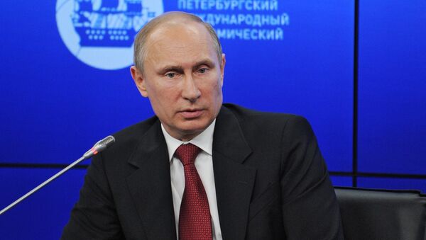 Президент России Владимир Путин принимает участие в работе ПМЭФ в Санкт-Петербурге. Архивное фото