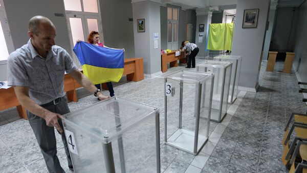 Подготовка избирательных участков. Архивное фото
