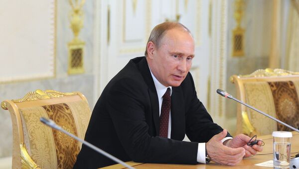 Владимир Путин принимает участие в работе ПМЭФ