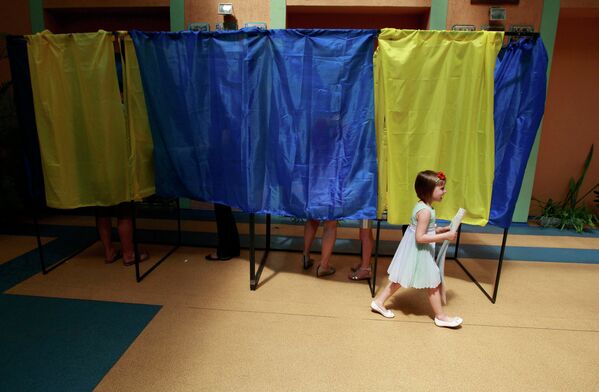 Избирательный участок во время выборов президента Украины