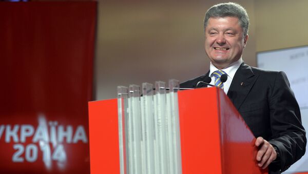 Кандидат в президенты Украины Петр Порошенко после окончания голосования на внеочередных выборах президента Украины