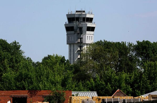Башня управления воздушным движением международного аэропорта Донецка