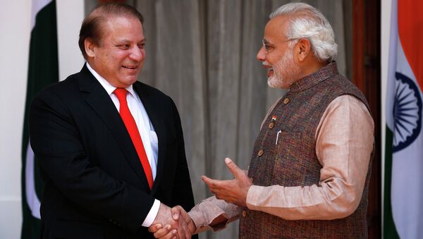Премьер-министры Пакистана и Индии Наваз Шариф и Нарендра Моди. Архивное фото