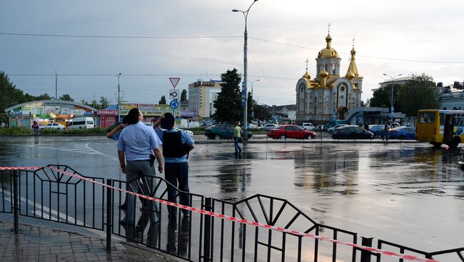 Площадь перед железнодорожным вокзалом в Донецке. Архивное фото