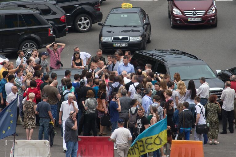 Мэр Киева Виталий Кличко в палаточном лагере на площади Независимости в Киеве