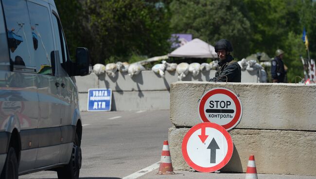 Блокпост национальной гвардии Украины в Славянске. Архивное фото