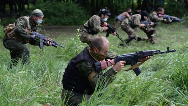 Ополченцы на востоке Украины. Архивное фото