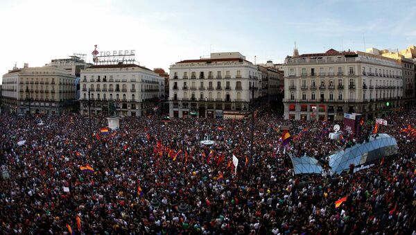 Демонстрация с требованием провести референдум о будущем монархии в Испании.  Мадрид, 2 июня 2014