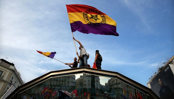 Демонстрация с требованием провести референдум о будущем монархии в Испании