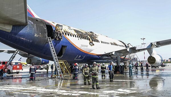 Пожар на Ил-96 в московском аэропорту Шереметьево потушен