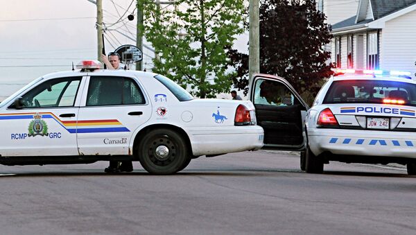 Офицер в канадском городе Монктон, где вооруженный мужчина застрелил троих полицейских