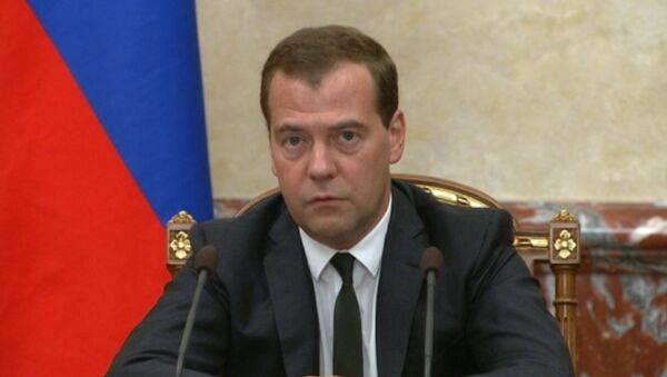 Медведев прокомментировал заявления властей Украины об отсутствии беженцев