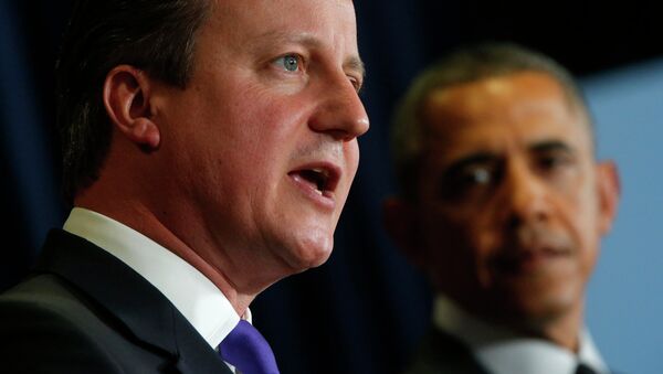 Премьер-министр Великобритании Дэвид Кэмерон и президент США Барак Обама. Архивное фото