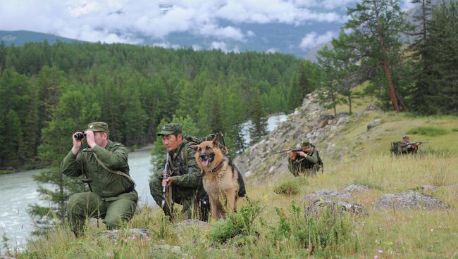 Российские пограничники на юге Западной Сибири. Архивное фото