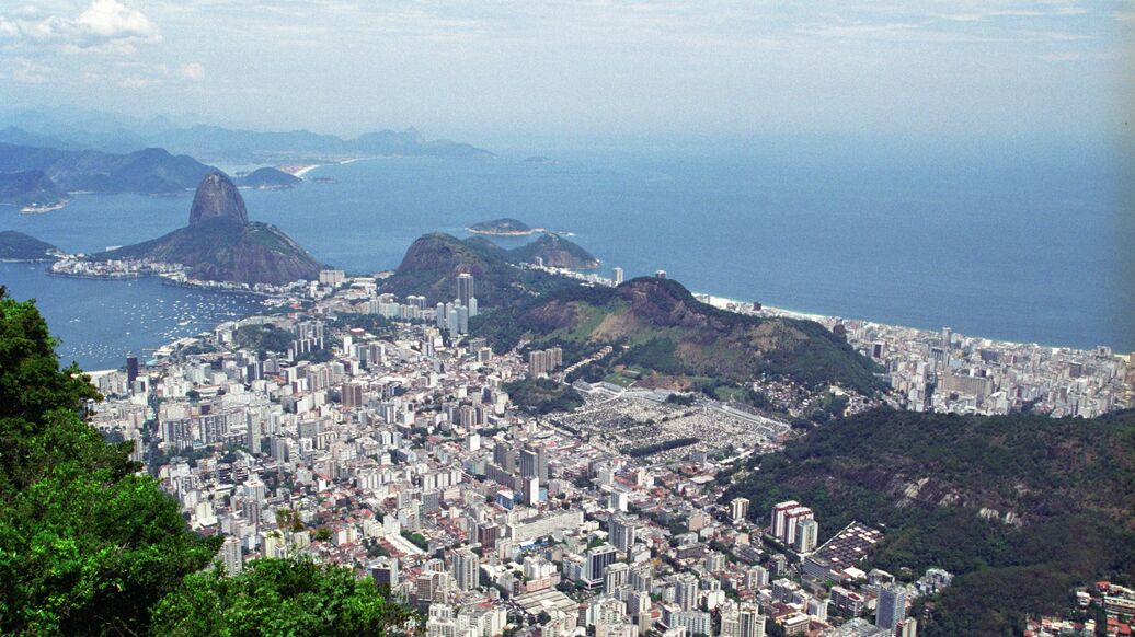 В Бразилии студенты вышли на акции против пошлин Трампа