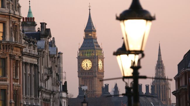 Вид на Биг-Бен с Трафальгарской площади, Лондон