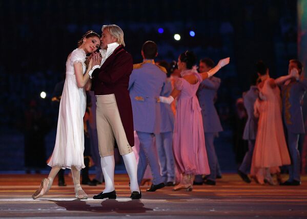 Артисты балета Владимир Васильев и Светлана Захарова во время театрализованного представления на церемонии открытия XXII зимних Олимпийских игр в Сочи