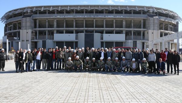 Руководство и игроки футбольного клуба Спартак (Москва) посещают стадион Открытие-Арена
