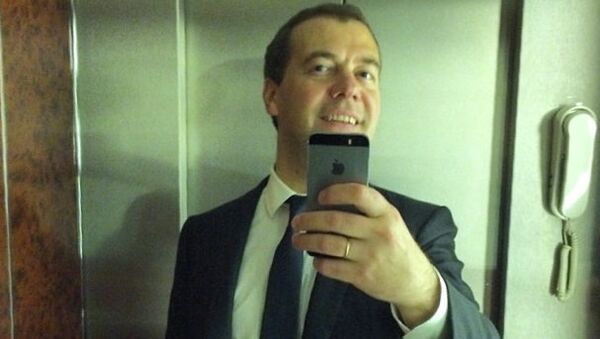 Селфи Дмитрия Медведева, опубликованное в Instagram по просьбам подписчиков
