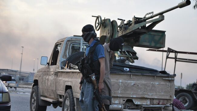 Боевики группировки Исламское государство Ирака и Леванта. Архивное фото
